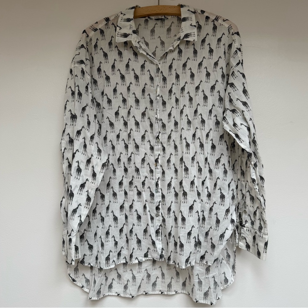 H&M White Giraffe Print Blouse